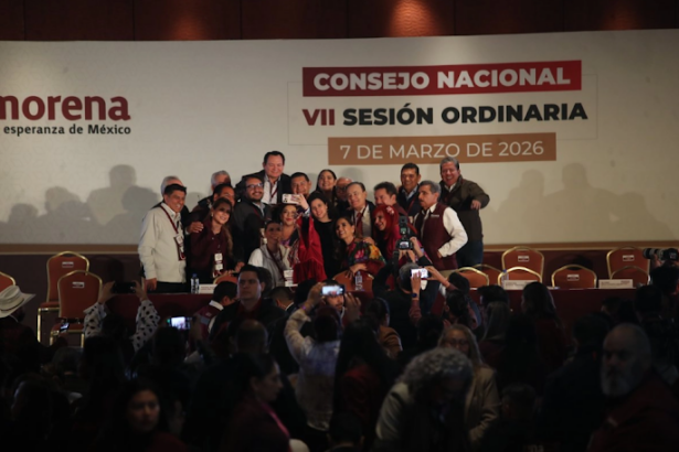 Morena elegirá coordinadores estatales por encuesta en 2027