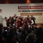 Morena elegirá coordinadores estatales por encuesta en 2027