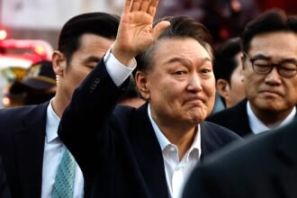 Expresidente surcoreano Yoon Suk Yeol condenado a cinco años