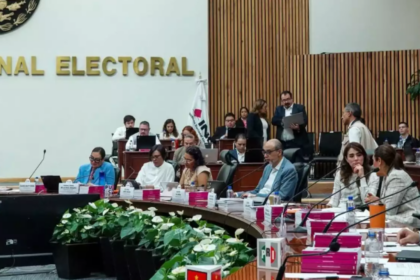INE presenta plan 2025-2026 para regular IA en elecciones