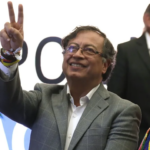 CNE confirma que campaña de Petro excedió topes de financiación