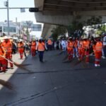 Pepe Chedraui reconoce a personal de limpieza en 5 de Mayo Puebla
