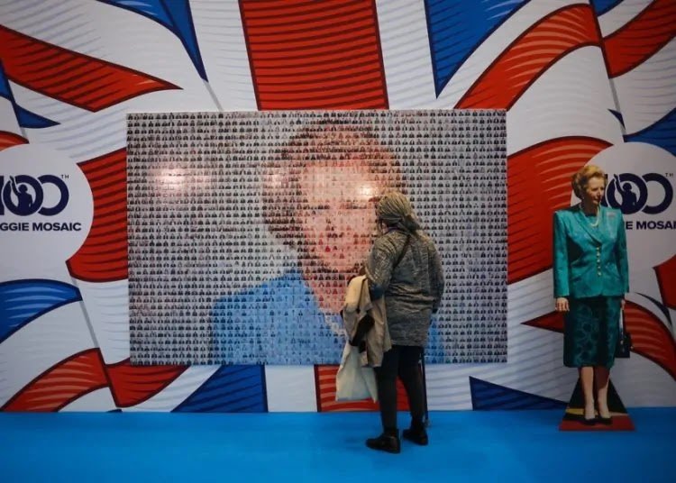 Biografía revela relaciones extramaritales de Margaret Thatcher