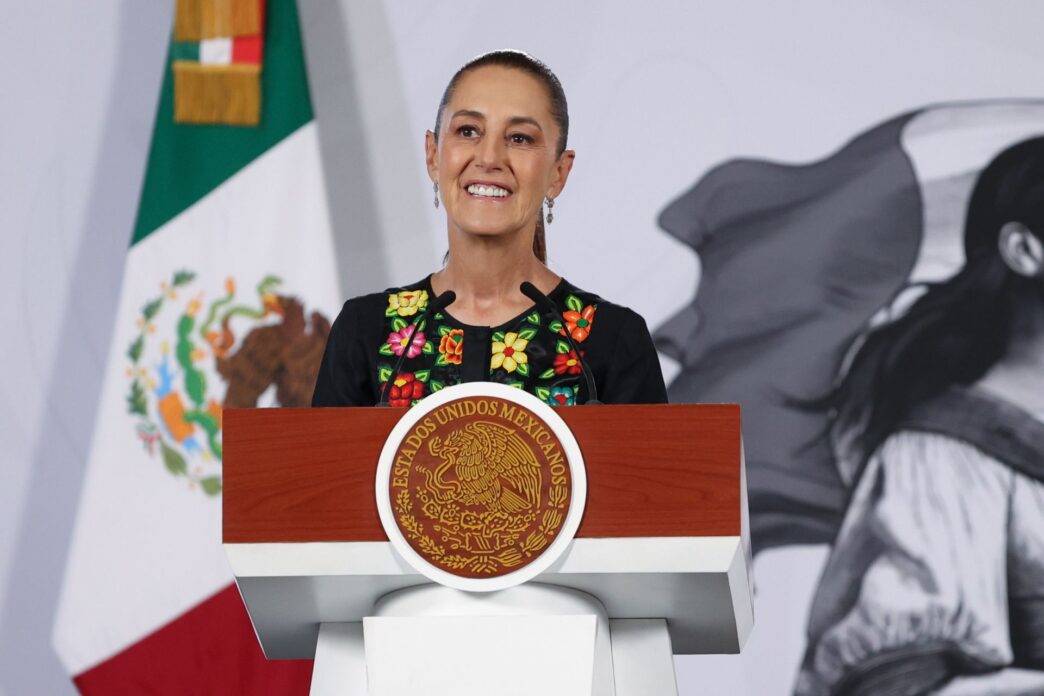 Sheinbaum reconoce a los padres mexicanos en el Día del Padre 2026