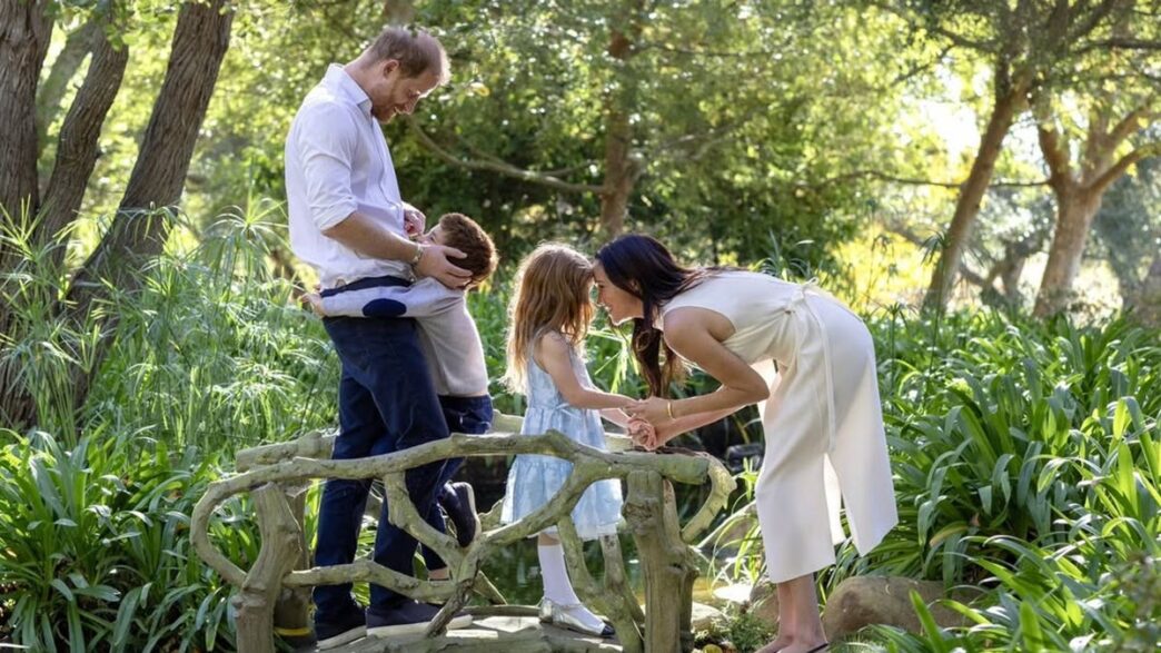 Meghan Markle comparte foto inédita de Harry y sus hijos por el Día del Padre