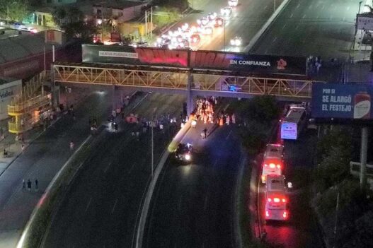 Apagones en Monterrey afectan agua y provocan protestas por 3 días