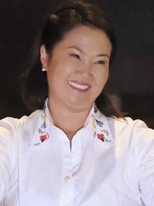 Keiko Fujimori asumirá la presidencia de un Perú polarizado